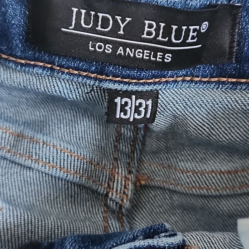 Judy Blue JB88877 Boyfriend Fit, Medium Blue Wash, Plaid Cuffs, 13/31 - Picture 4 of 11